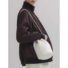 KUHO Padding Bucket Bag - White rva-481517f