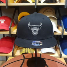 NBA 남여공용 시카고불스 CHI 로고 자수 포인트 착용감 좋은 스냅백 모자 리뷰후기