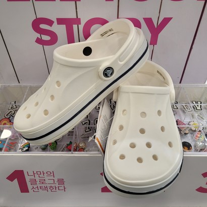 크록스 발볼이 넓고 발등이 높아서 가볍고 편안해 누구나 선하는 바야밴드 클로그