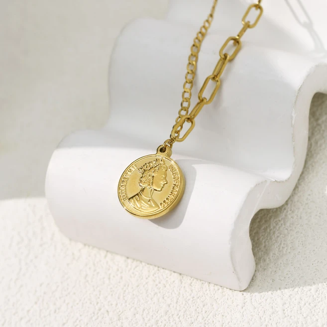 18K 골드 트랜드 더퀸 엘리자베스 코인 목걸이