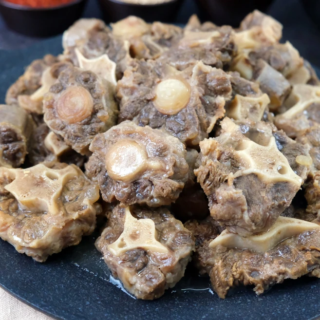 캠핑음식 소꼬리찜 밀키트 육수+부추+소스 포함, 1개, 600g