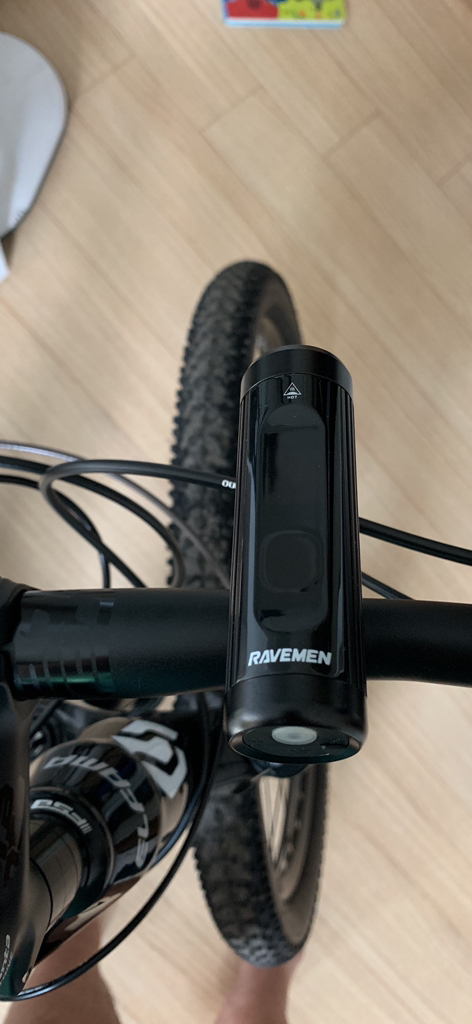 레이브맨 고휘도 900루멘 전조등 CR-900