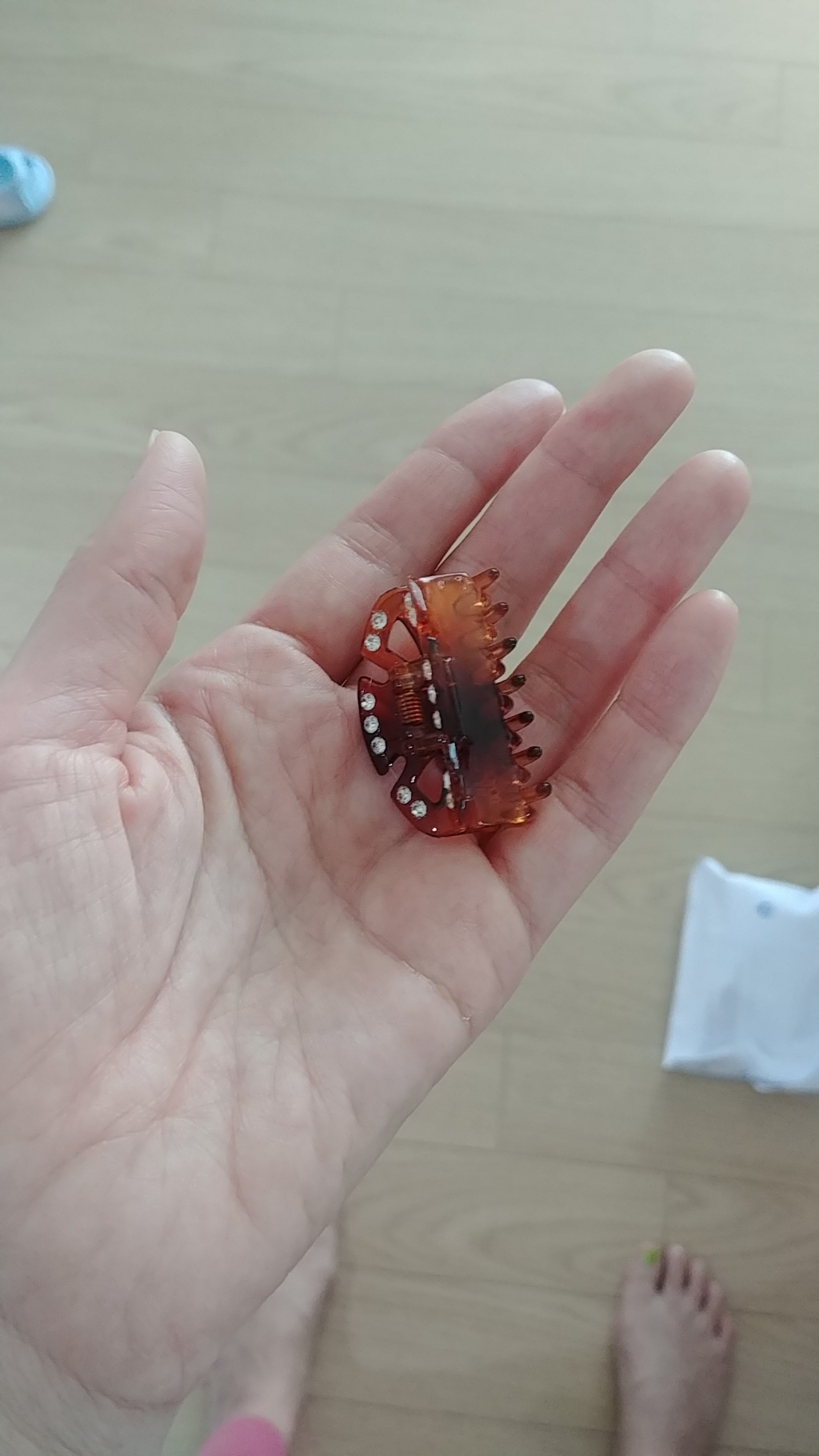 나뭇잎 큐빅 아크릴 집게핀 큐빅머리핀