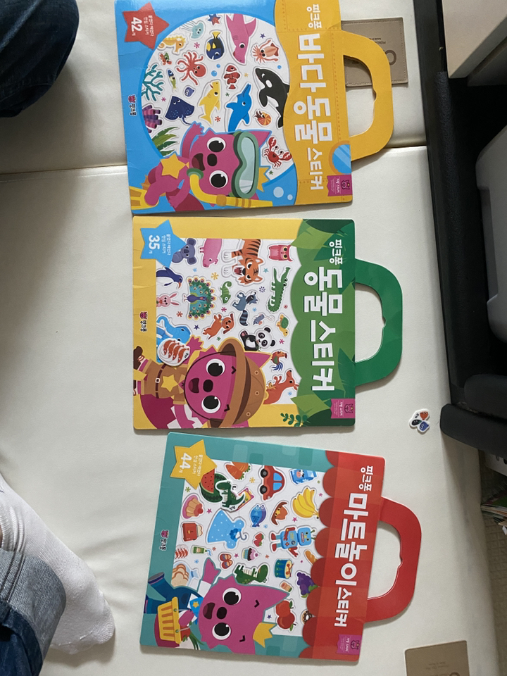 핑크퐁 자동차 스티커:붙였다 뗐다 안심 스티커 33개