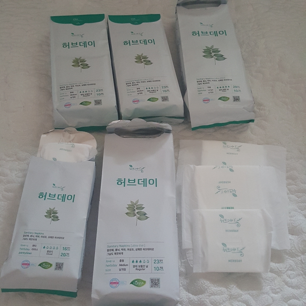 허브데이 대형 생리대 날개형 중형 생리대 날개형 팬티라이너