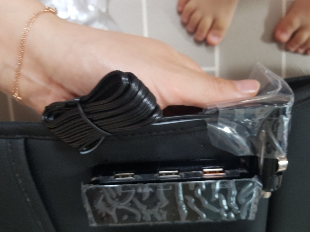 블랙슈트 차량용 뒷좌석 USB충전 멀티포켓