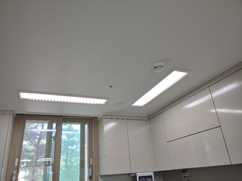 라인조명 국산 LED 커브 슬림직하엣지 1285x320 50w 1장 사무실조명 엣지등 평판등 면조명 플리커프리 거실 주방 방 욕실 AS 2년 리뷰후기