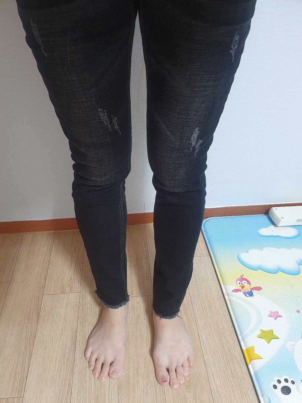 블랙워싱 허리스판 위빙 본딩기모 수술컷팅 스키니 데님