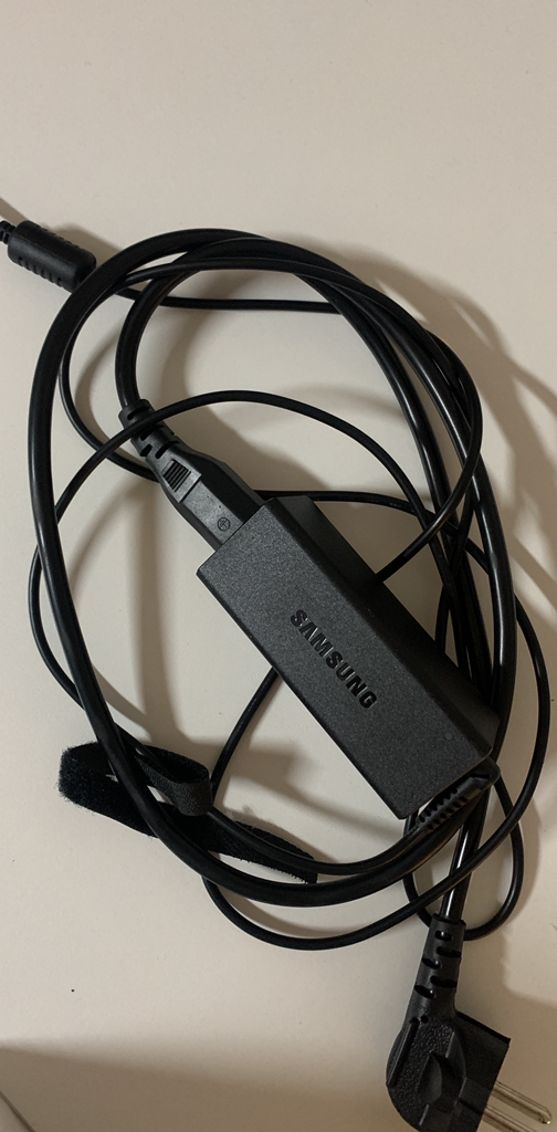 한국미디어시스템 삼성전자 19V 21A 40W 어댑터 AD-4019A 노트북 충전기 리뷰 후기