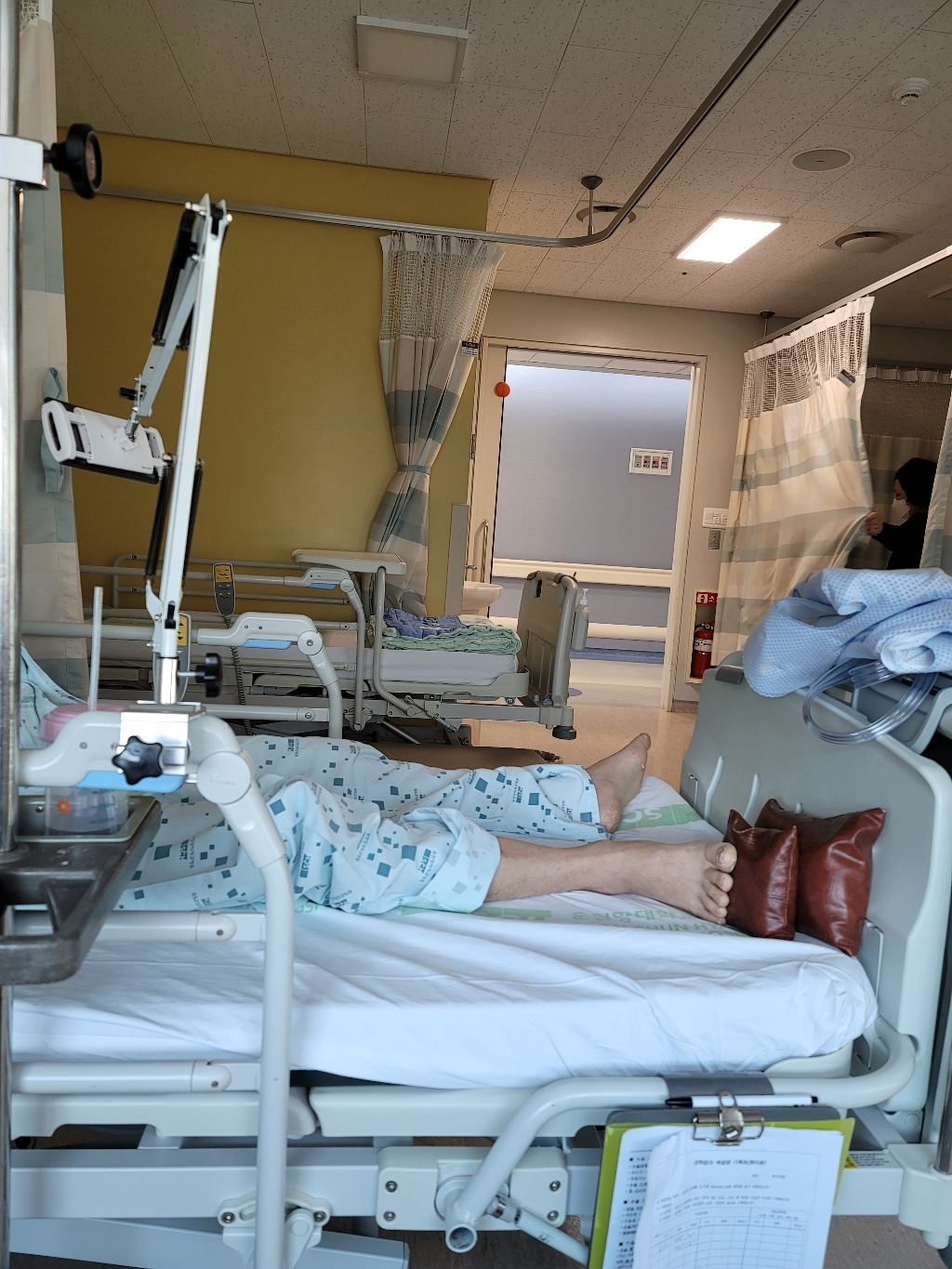 에이비에스엘 핸드폰 침대 자바라 거치대 3