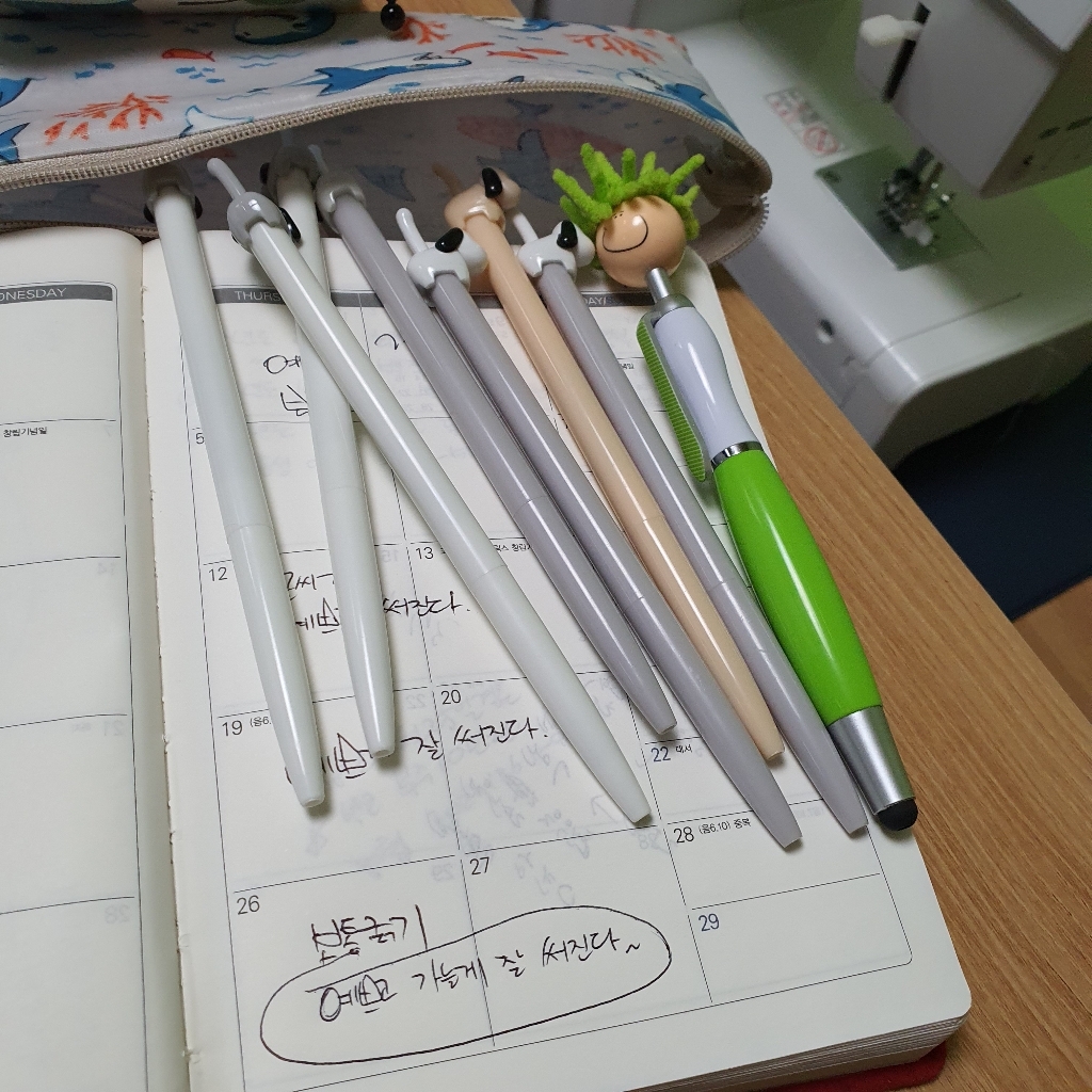 한국유통 댕댕이 니들볼펜 색상별3개 묶음판매 귀여운강아지캐릭터 캐릭터볼펜