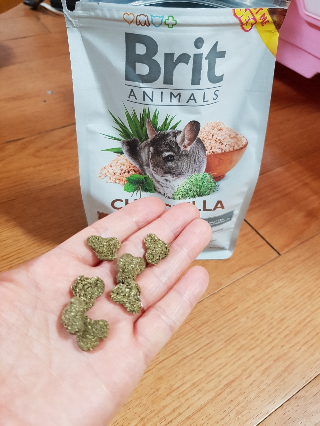 브리트 친칠라 영양사료 리뷰후기