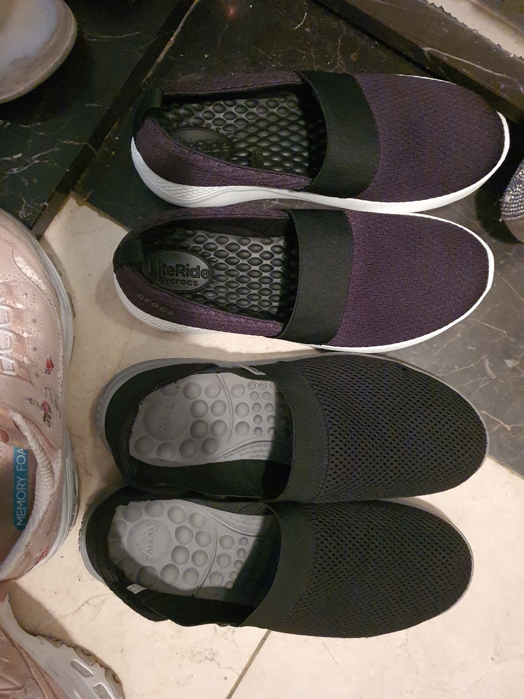 [크록스] 여성 라이트라이드 메쉬 슬립온 / 205727-066 블랙 / Crocs it