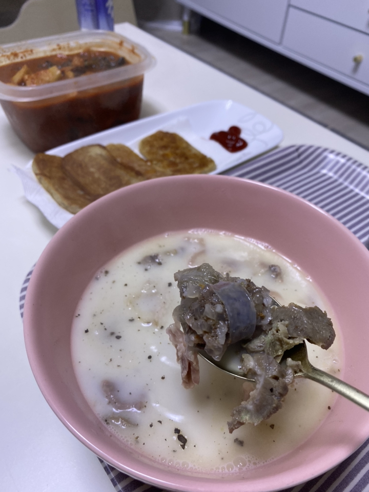 [여기쿡] X 신의주찹쌀순대 콜라보 진한육수 순대국 순대국밥 순댓국 간편한 조리 맛있는 혼밥 리뷰후기