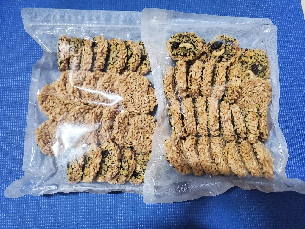 쌀강정 쌀과자 깨강정 멈출 수 없는 맛 바사삭 깨쌀마약강정 영양간식 쌀 박씨 건포도 케슈넛 녹두 참깨 다요트과자 남녀노소 온가족 간식 카페 디저트 명절강정선물 한과선물