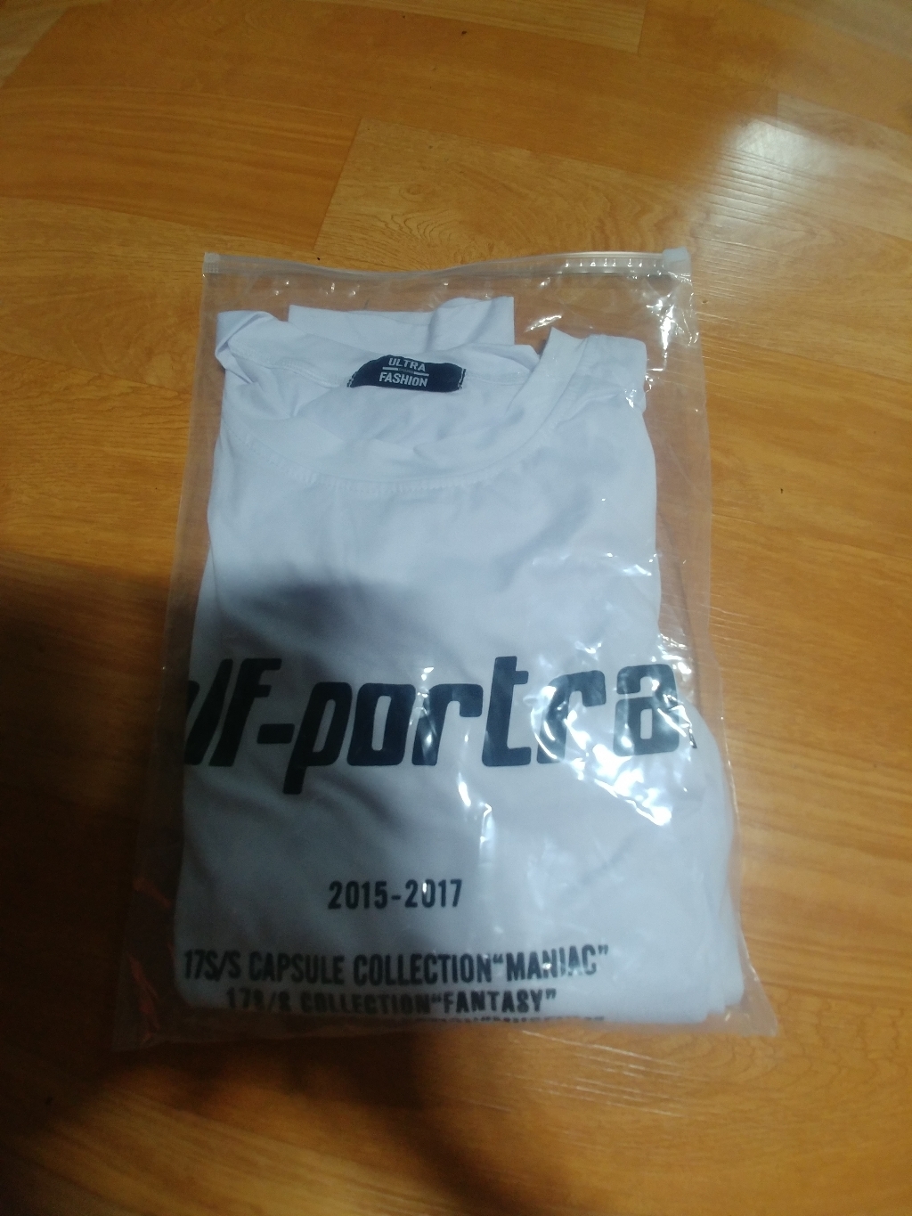 아마다 찰랑 크롭 티셔츠