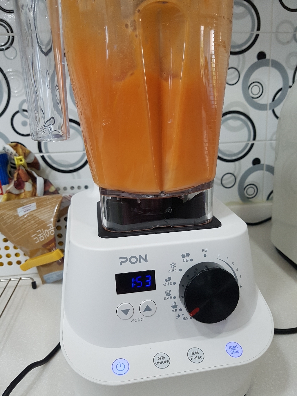 ON Siky 대용량 초고속 진공 후드 믹서기 VB-1500W 화이트