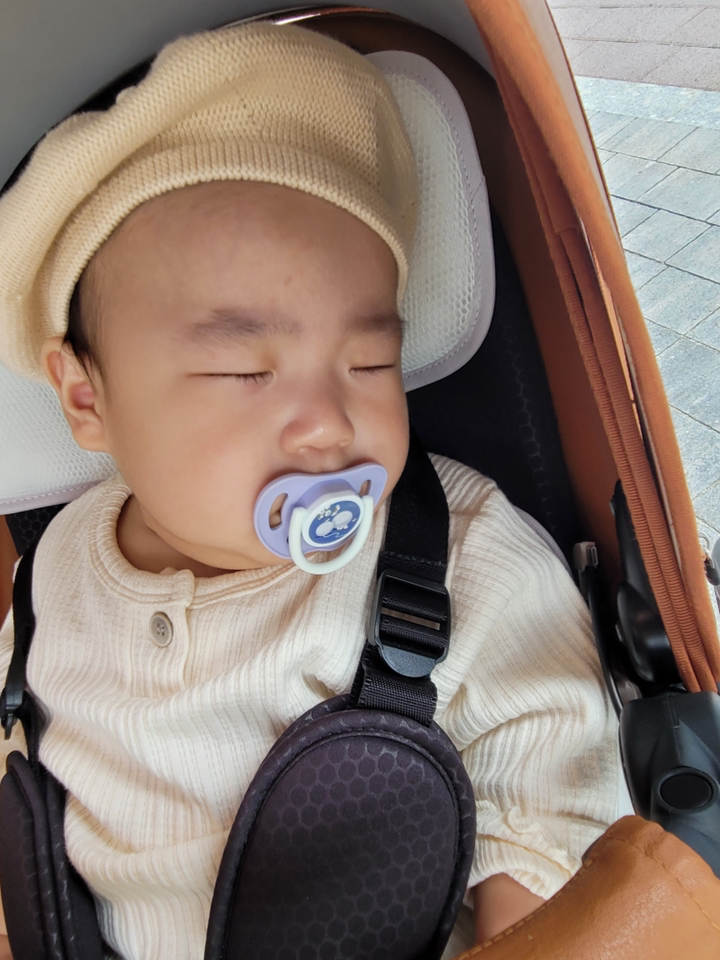 쁘띠누베 실리콘 명주실 공갈 젖꼭지 리뷰 후기