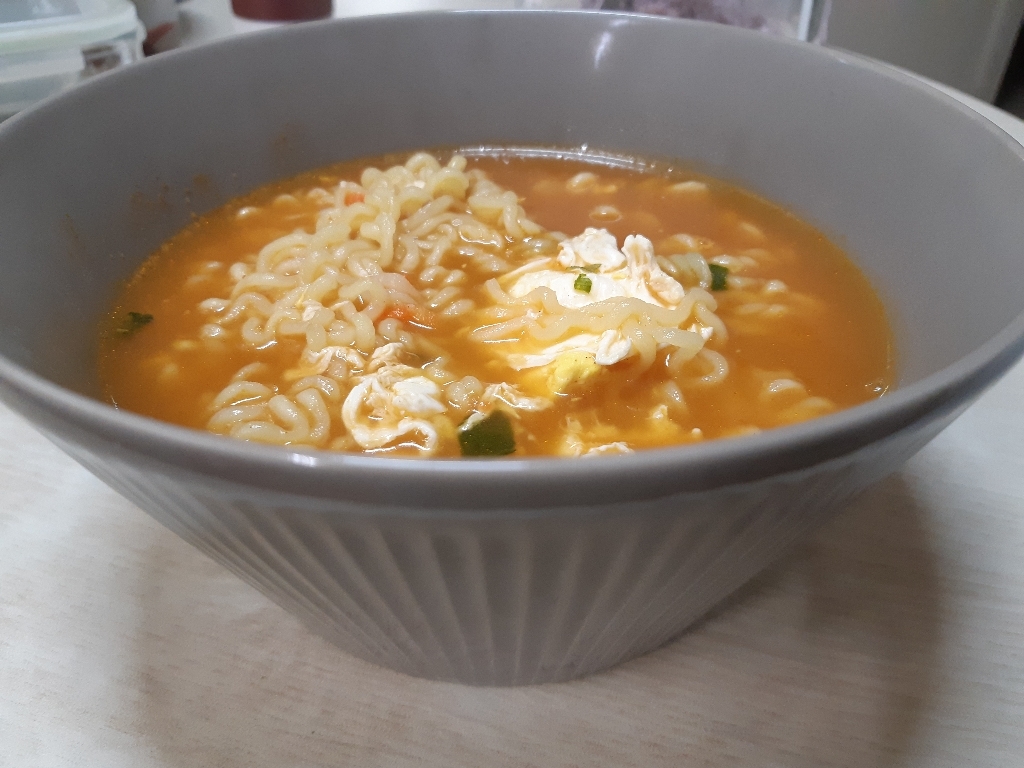 쓰임 바이즈 면기 중