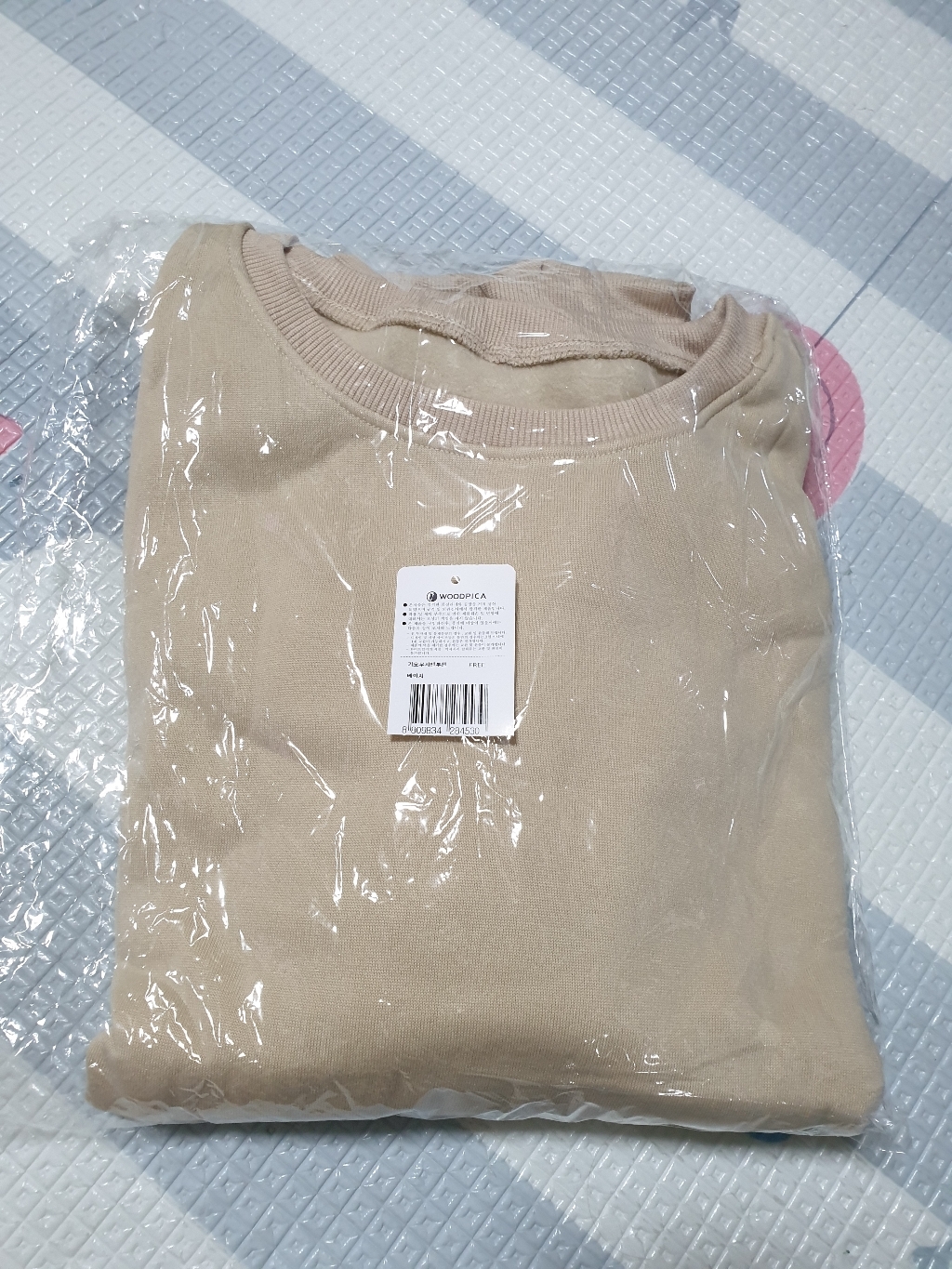 우드피카 도톰한 기모 무지 맨투맨