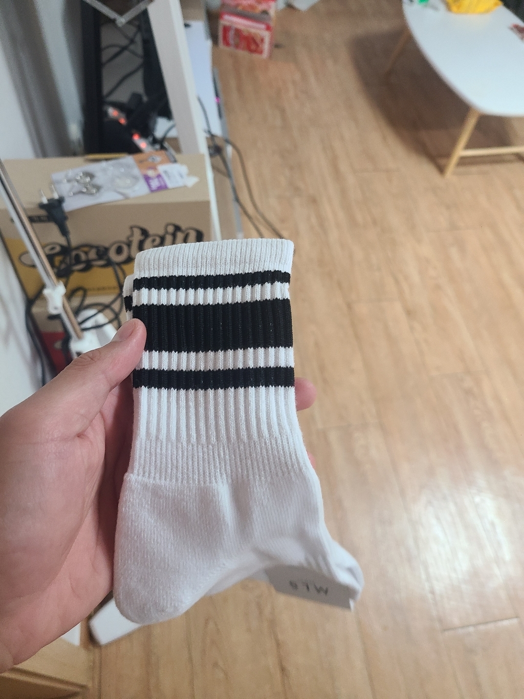 말론삭스 미드컷 크루삭스