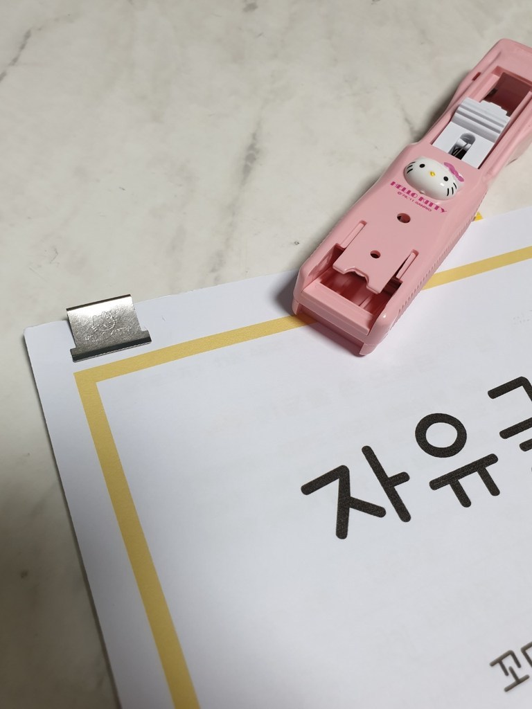 바이하츠 헬로키티 나이스러 날크립 디스펜서 KA-8