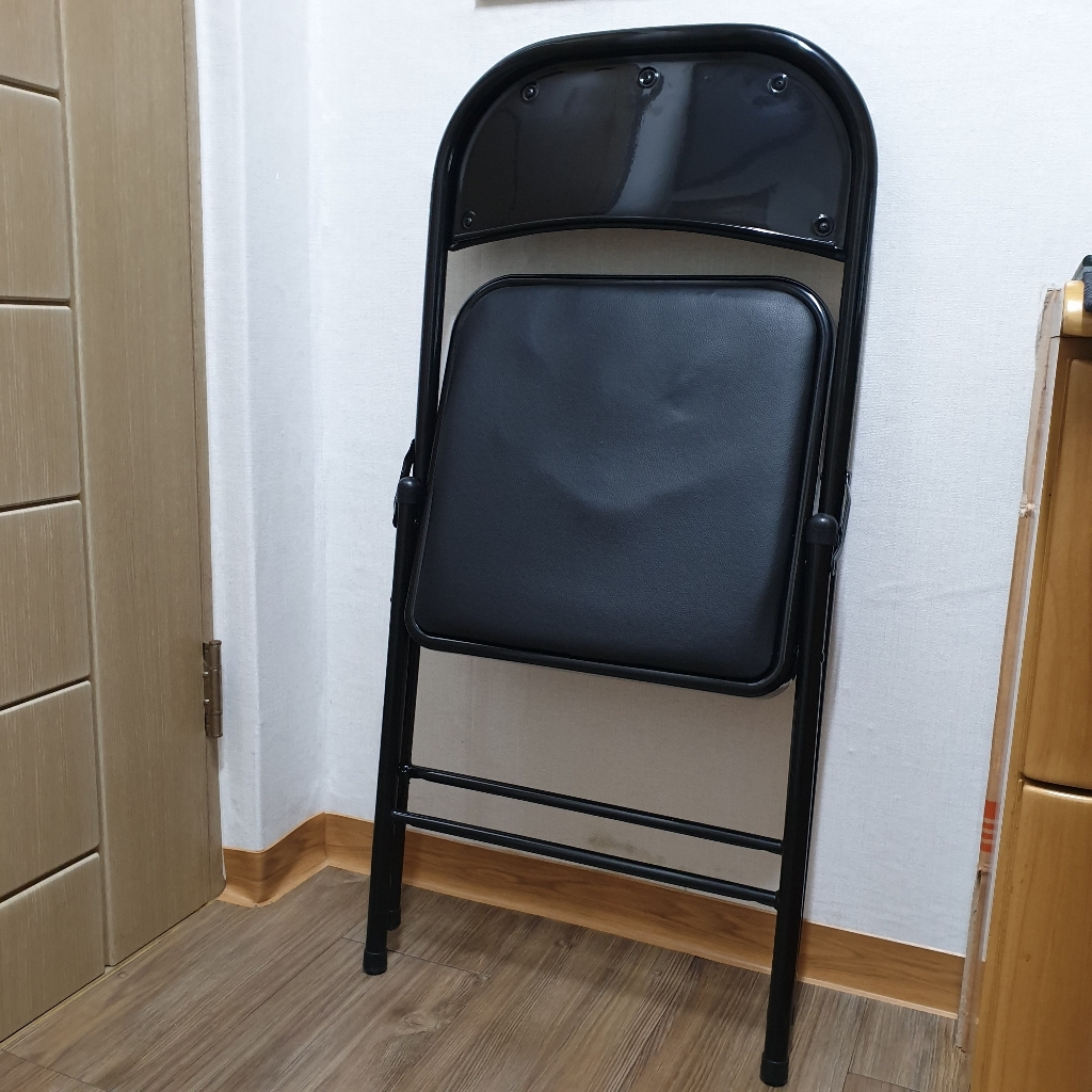 스칸디나 S 접이식 쿠션 철재 의자