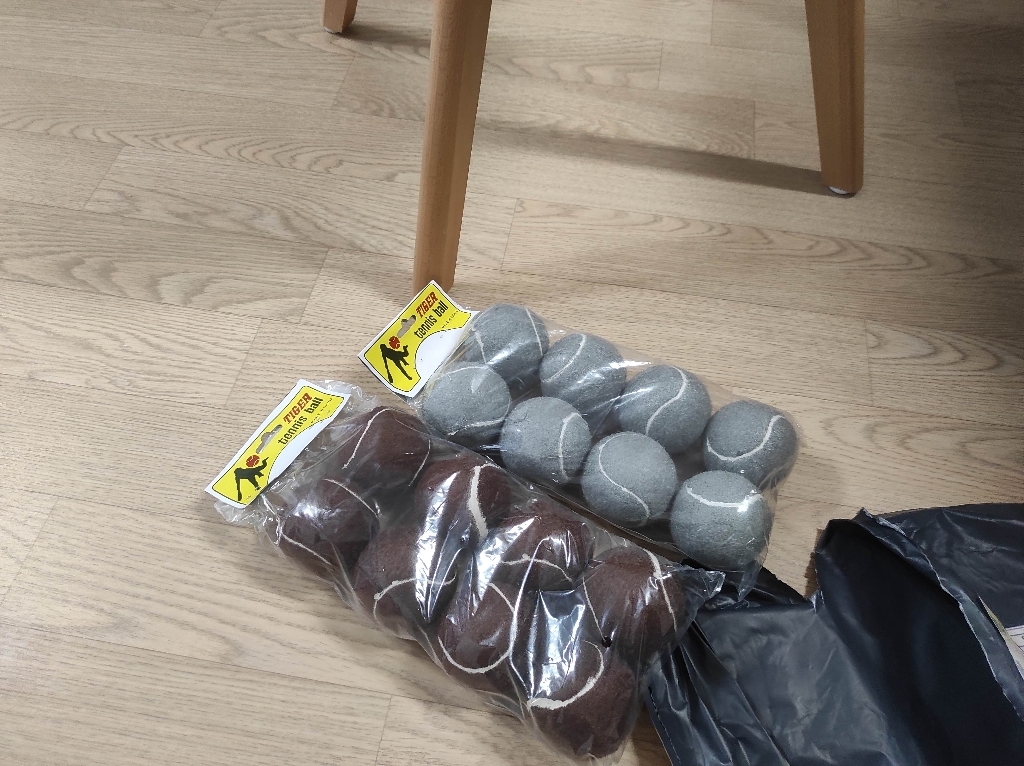 위고투 의자발커버 테니스공 십자커팅 소음방지 스크래치 방지 식탁발커버 소음방지 의자다리커버 긁힘방지 바닥보
