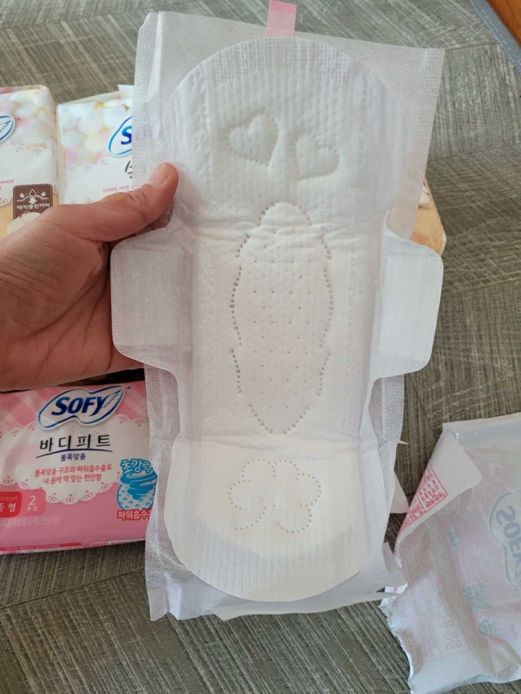 소피 내몸에 순한면 중형 날개형 생리대