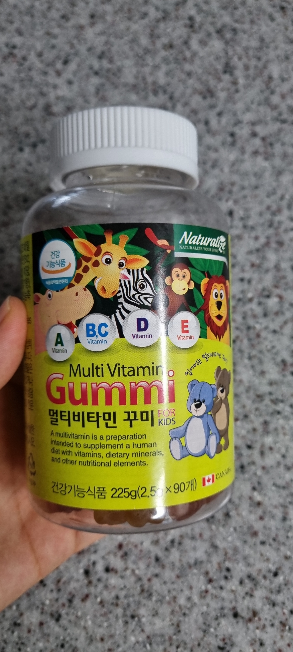 [네추럴라이즈/본사당일출고] 면역건강 맛있는 캐나다산 온가족 어린이 키즈 멀티 비타민C D 칼슘 아연 꾸미 3종 90정 2병