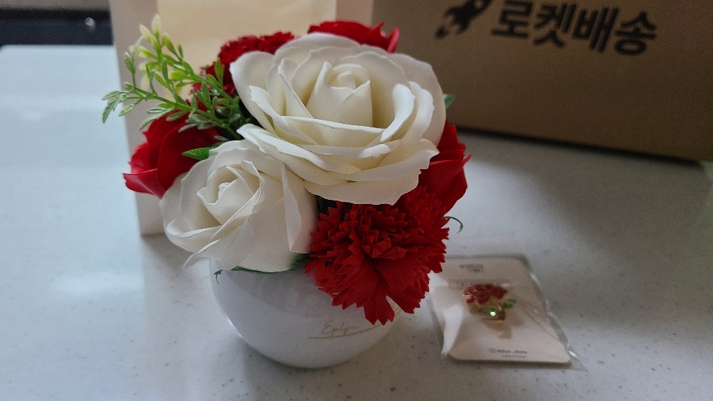 이플린 어버이날 비누꽃 화분 큐빅 카네이션 브로치