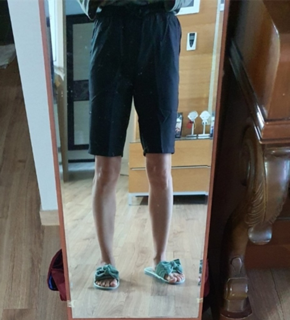 빼빼 여성용 심플 5부 밴딩 슬랙스 반바지