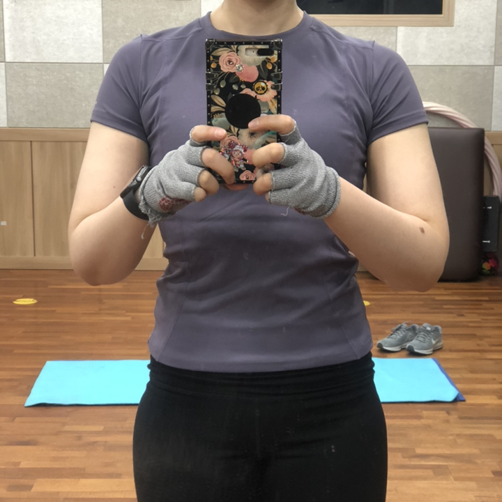 이프노스 여성용 필라테스 라인 반팔 트레이닝 요가 티셔츠 2종