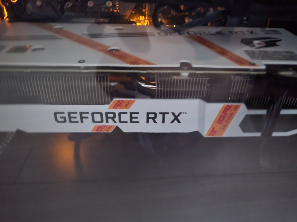 컬러풀 iAE 지포스 RTX 3060 Utra OC D6 B White 그래픽카드 웨이코스)
