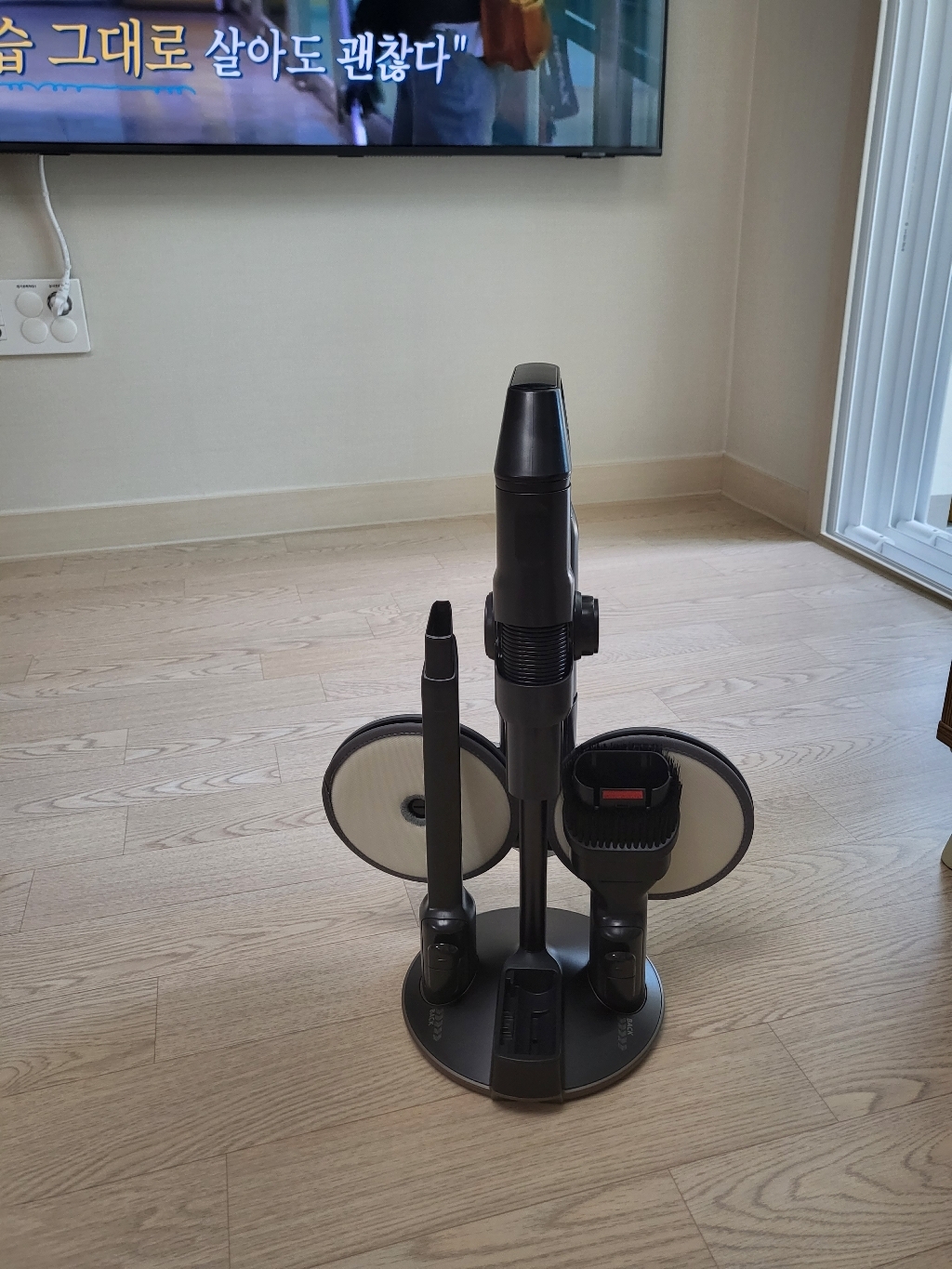 삼성전자 BESOKE 제트 스틱청소기 220W VS20B956D 자가설치
