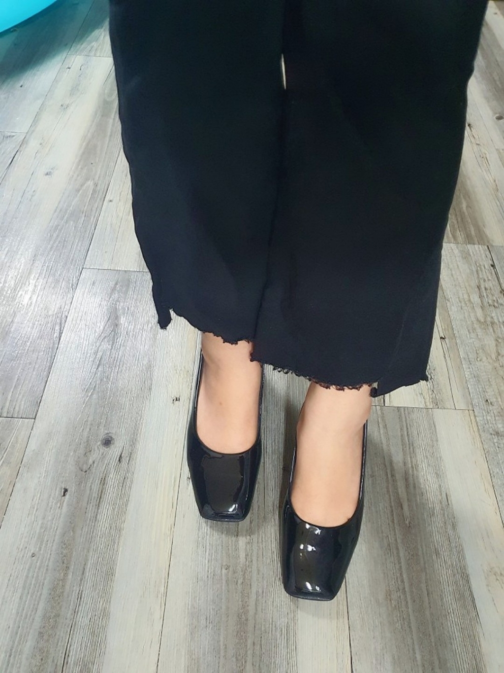 발이 전혀 안아픈 구두 COROI 까르망디 사각코 펌프스 구두 꼬로이