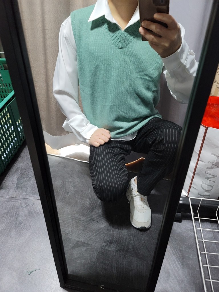 콘피아르 베이직 브이넥 니트조끼 TC6401