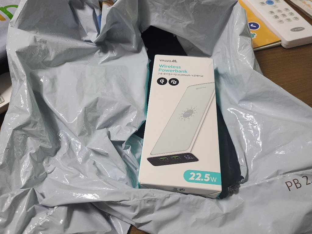 밸류엠 고속 무선충전 D 보조배터리 Ah 225W C to C 케이블 흡착패드