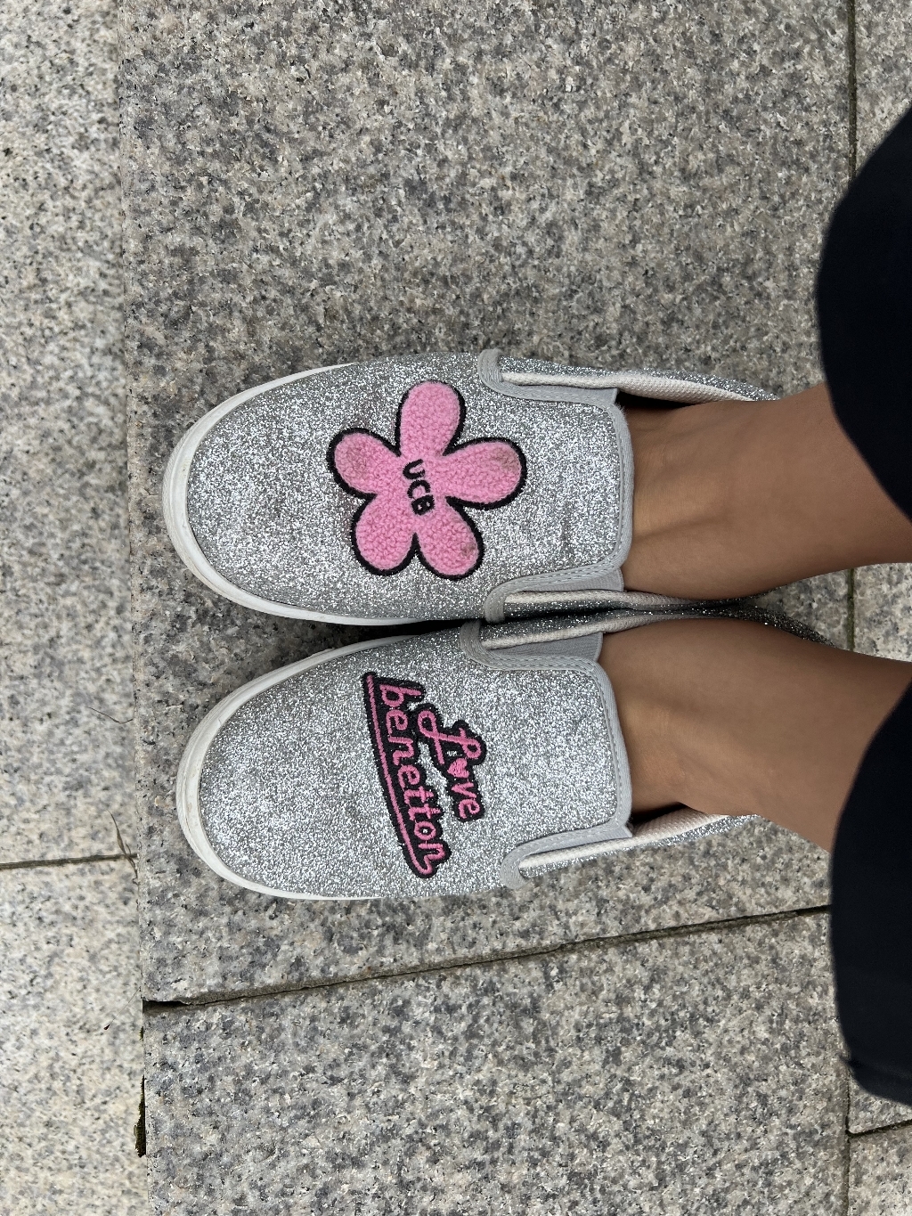 베네통키즈 여아용 키치 플라워 슬립온 QCSH6241SI