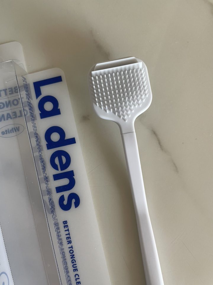 라덴스 베럴 혀클리너 화이트 리뷰 후기