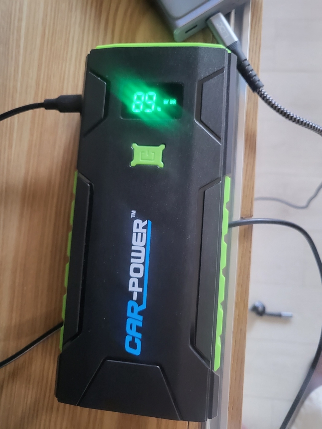 카파워 C-F 최대출력 1600A 동급최강! 12V 점프스타터 KC안전인증 보조배터리