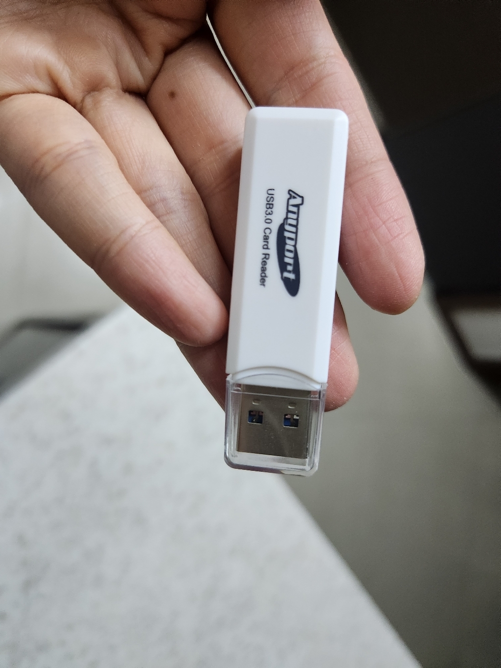 애니포트 USB 30 SD 카드리더기