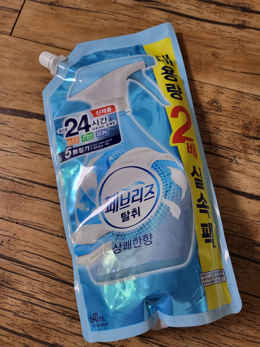 페브리즈 섬유탈취제 상쾌한향 리필