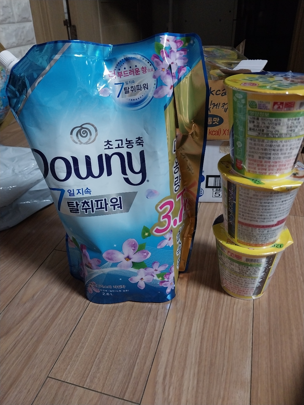 다우니 탈취파워 레몬그라스와 라일락 초고농축 섬유유연제 리필