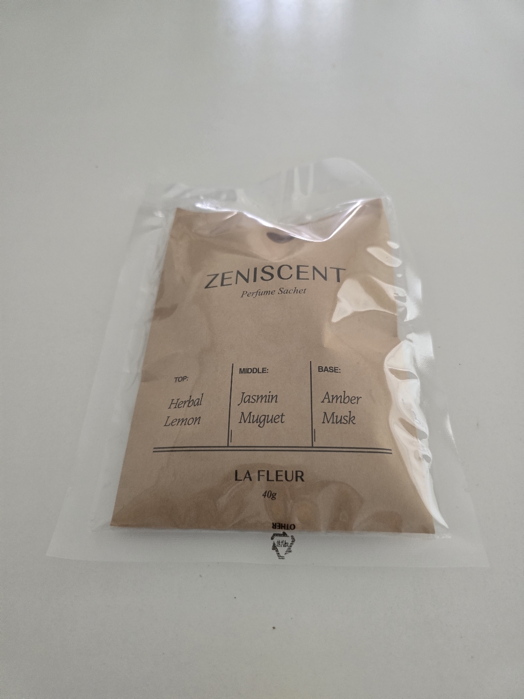 제니센트 퍼퓸 사쉐 옷장방향제 라 플레르 본품, 40g, 1개