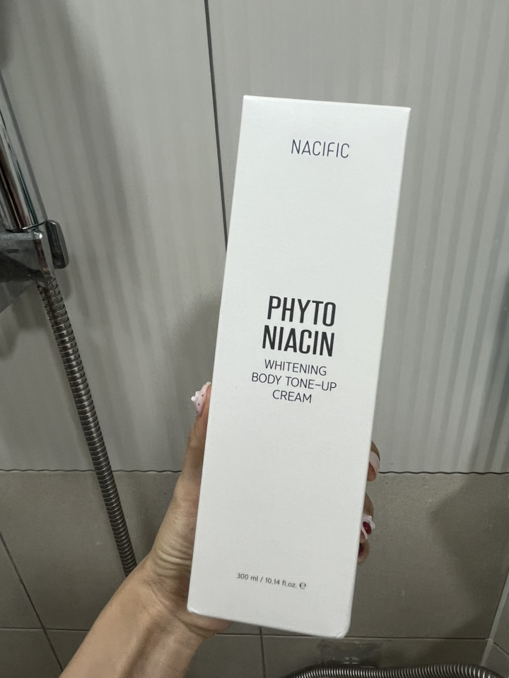 네시픽 피토 나이아신 화이트닝 바디 톤업 크림, 1개, 300ml