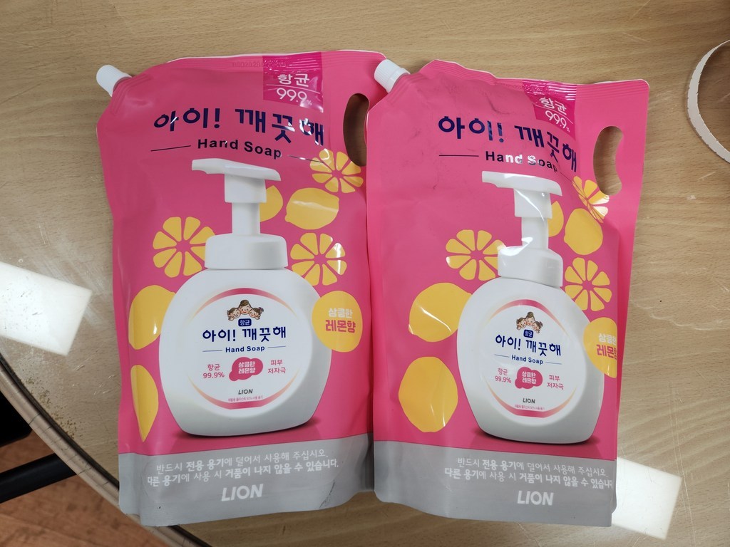 아이깨끗해 항균 폼 핸드솝 레몬향 리필, 1.8L, 2개