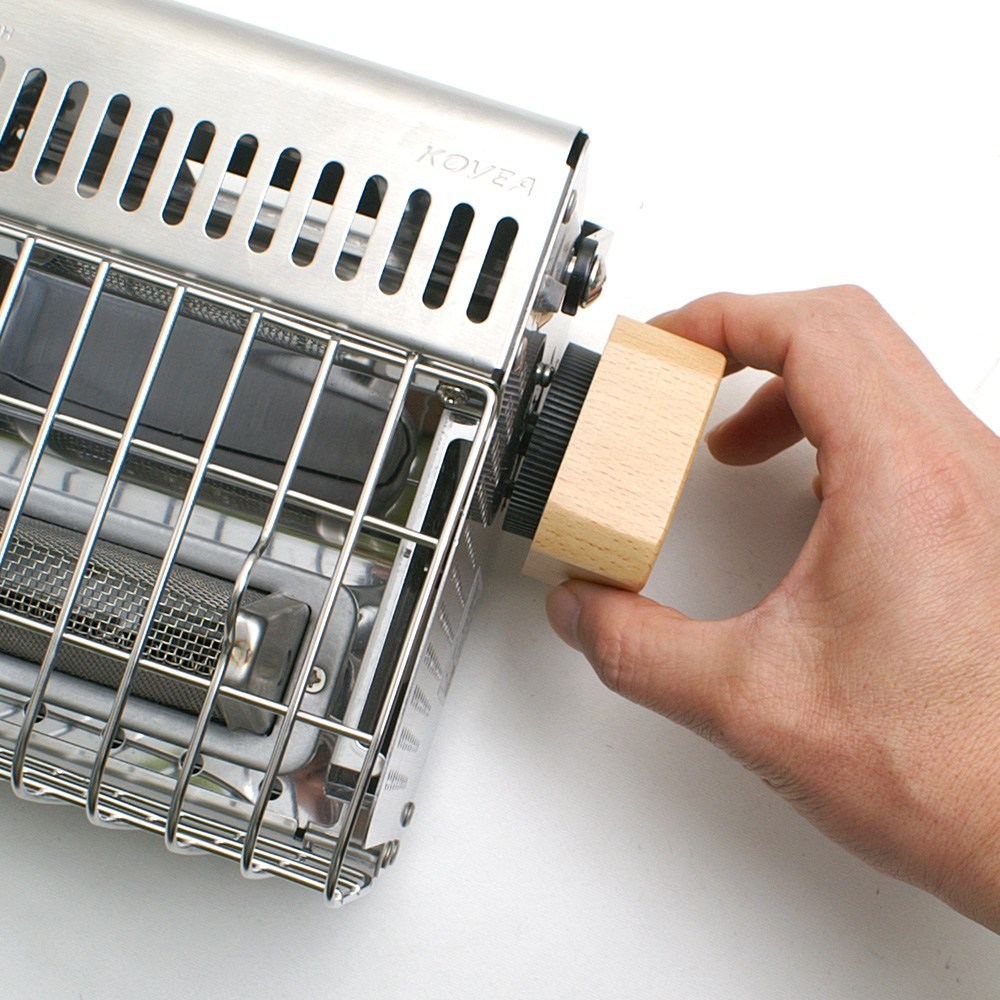 감성 캠핑을 위한 페레그리너 코베아 큐빅난로 우드 손잡이 액세서리: 디자인은 훌륭하나 마감과 내구성은 아쉬움.