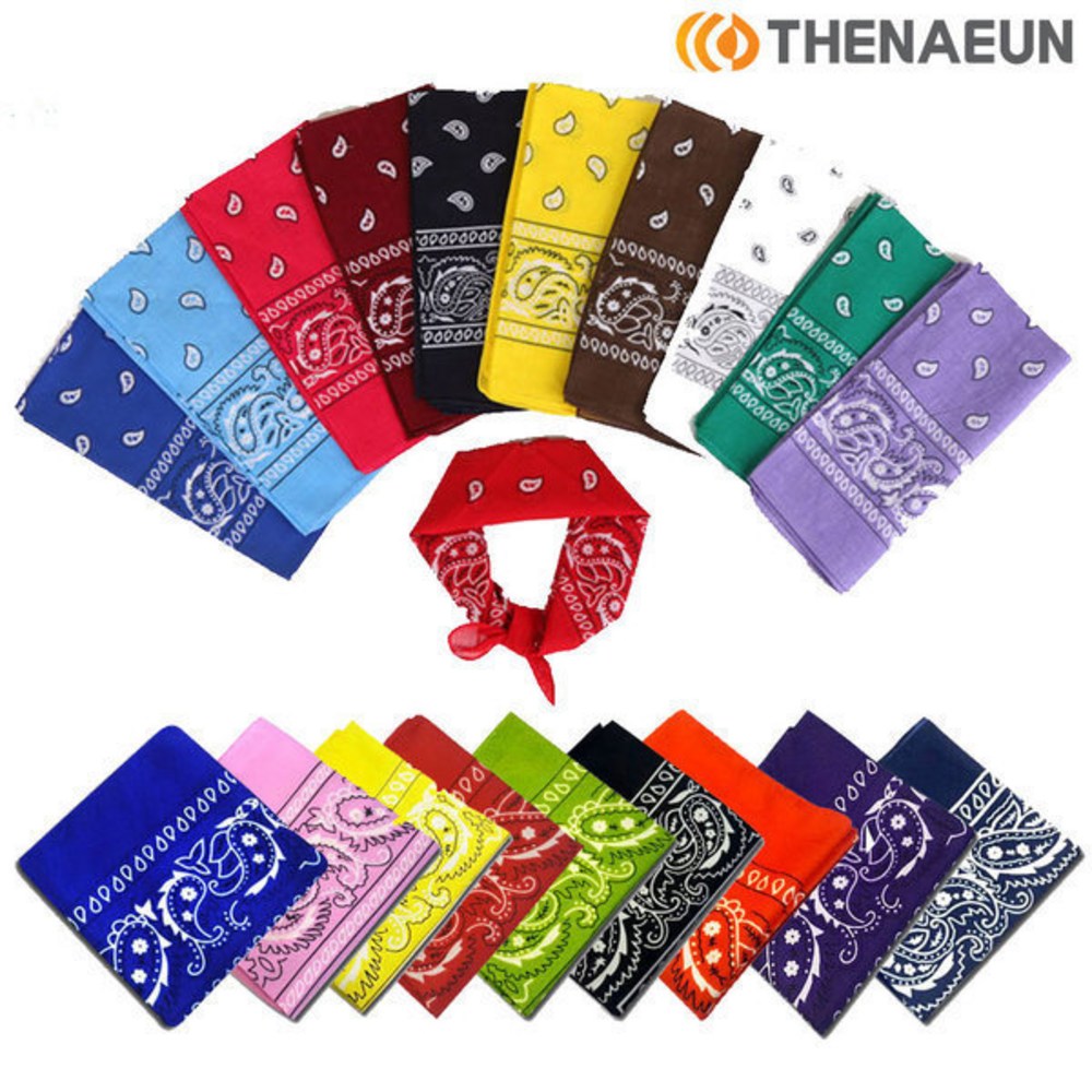 스타일리시한 액세서리로 매력 더하기: 더나은 페이즐리 반다나