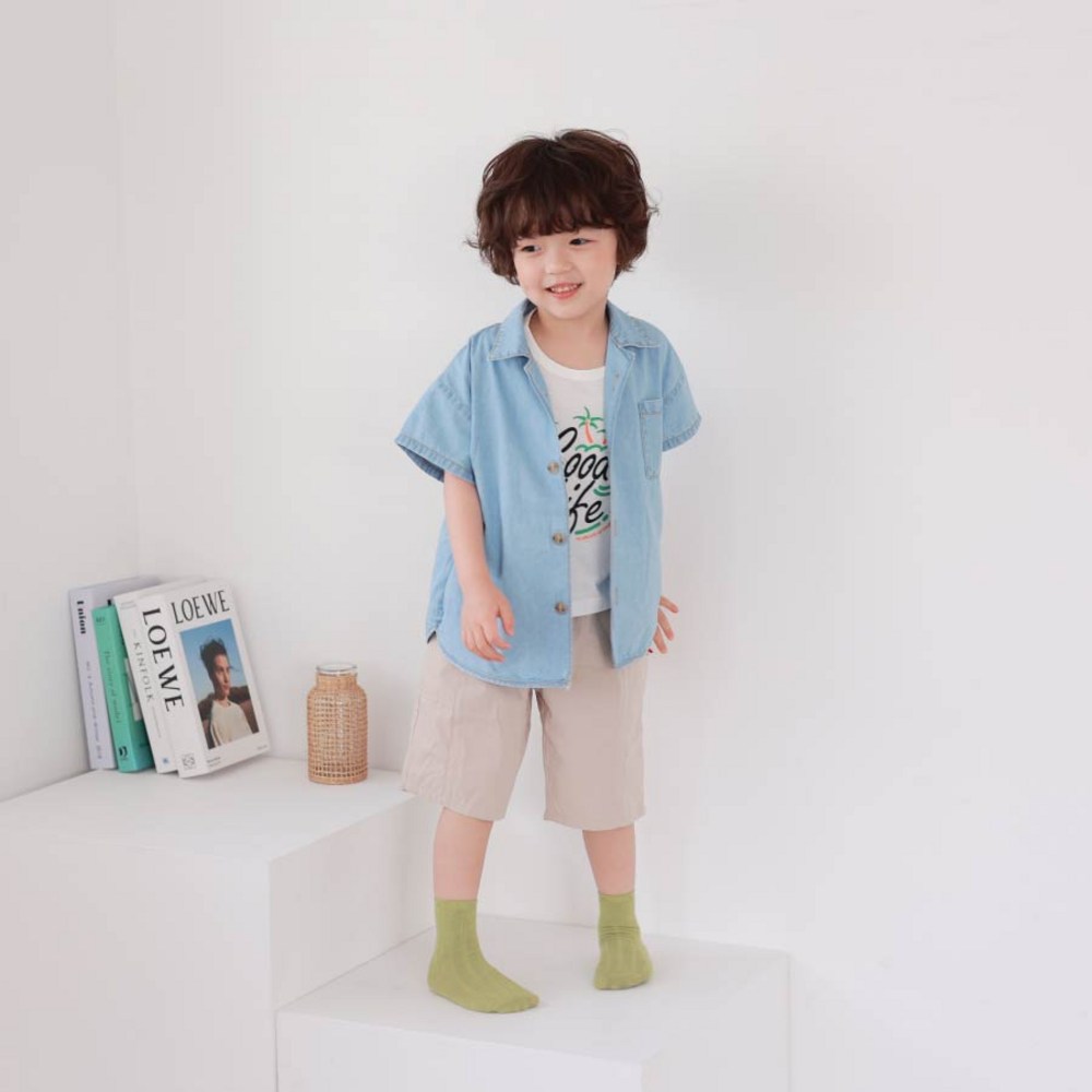 편안함과 스타일을 한번에! 우리 아이를 위한 완벽한 선택, 모두아동복 얇은 데님 셔츠